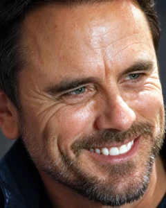 Portrait de Charles Esten, artiste invité du Guitars & Friends Festival 2026. Portrait of Charles Esten, guest artist at Guitars & Friends Festival 2026